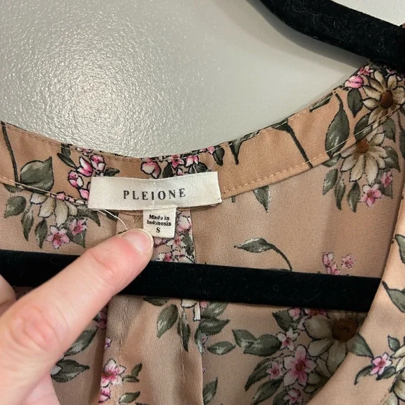 Pleione Floral Sleeveless Blouse - Brown and Purple - Picture 2 of 3